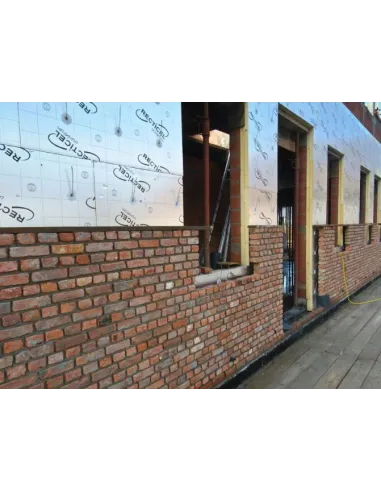 Recticel Eurowall, cienka płyta PIR do termoizolacji poddasza lub muru trójwarstwowego