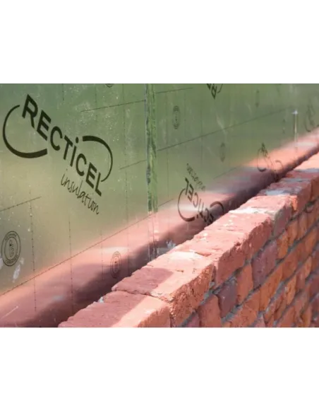 Recticel Eurowall, cienka płyta PIR do termoizolacji poddasza lub muru trójwarstwowego